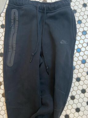 Nike Men's Black Tech  Pants